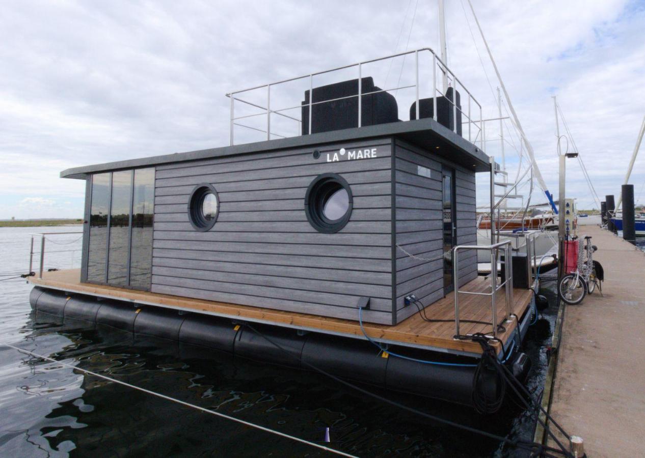 Hausboot Fjord Lacerta Mit Dachterrasse In Wendtorf Exteriör bild