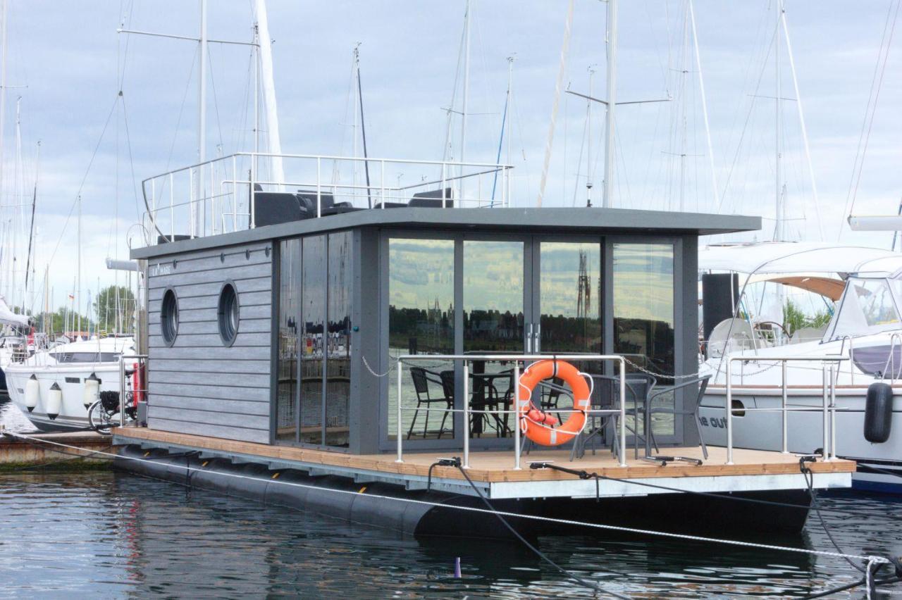 Hausboot Fjord Lacerta Mit Dachterrasse In Wendtorf Exteriör bild
